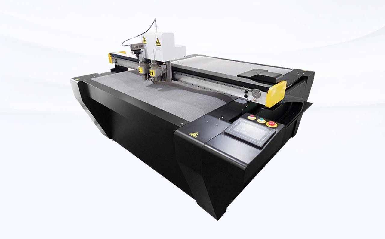 Packaging material oscillating knife cutting machine