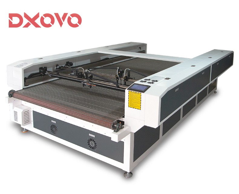 Laser cutting machine for large-format textile fabrics
